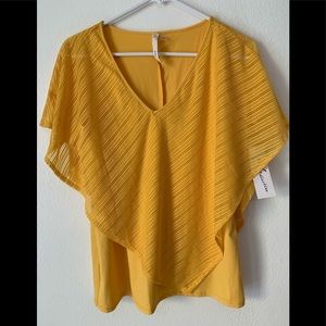 NWT Womens top